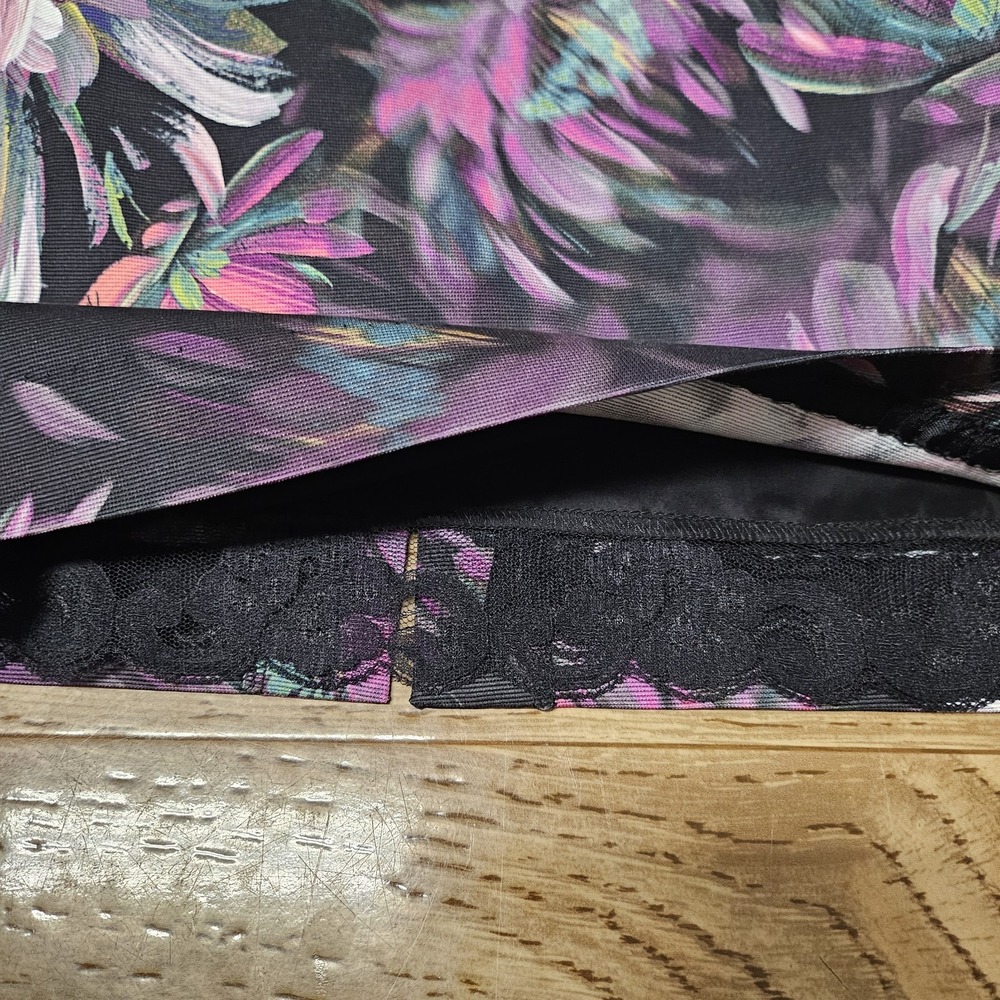 Trina Turk Watercolor Waterlily Black Floral Kurdson Sheath Dress Size 4‎ Office - Picture 6 of 8